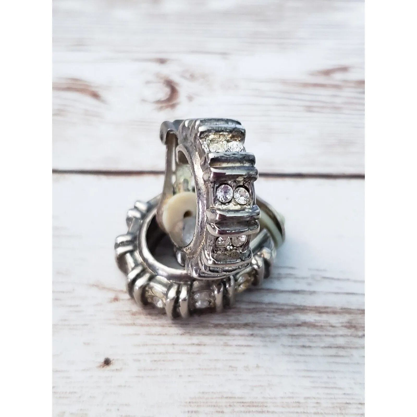 Vintage Clip On Earrings - Image 9