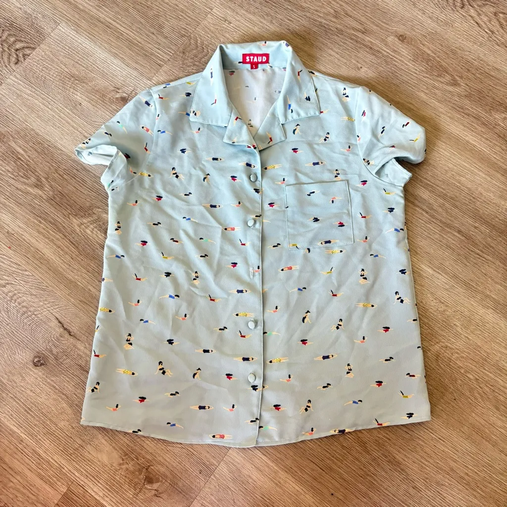 STAUD swimmers print blue short sleeve button down - Image 3