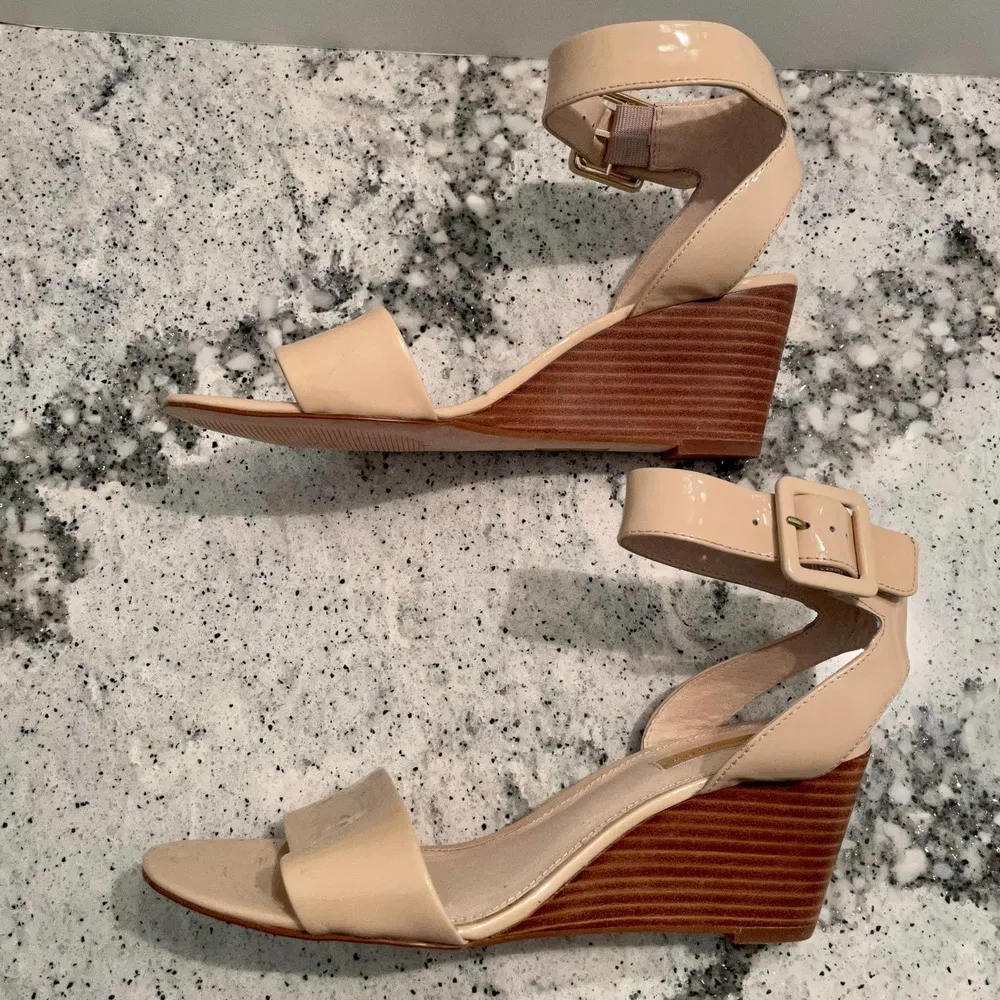 Louise et Cie Punya Patent Leather Wedge Heel Sandals Size 9 - Image 6