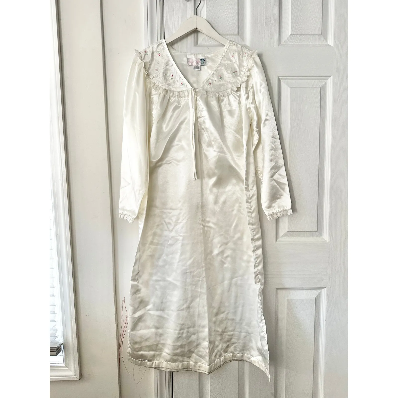 Moon Dance Vintage Ivory Satin Edwardian Full Length Floral Lace Nightgown M White Size M - Image 2