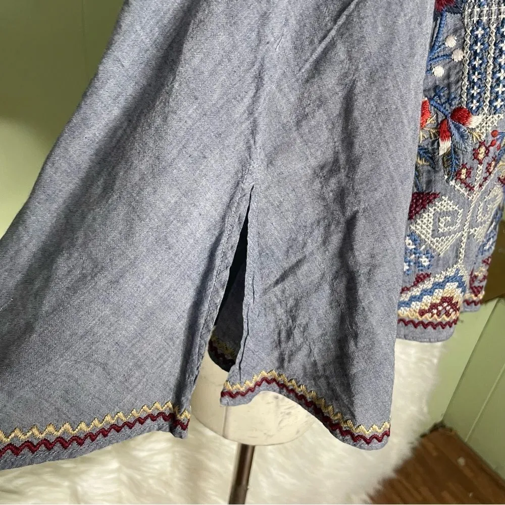 Johnny Was Workshop Chambray‎ Peasant Top
Small Embroidered Bell Sleeves Small - Image 3