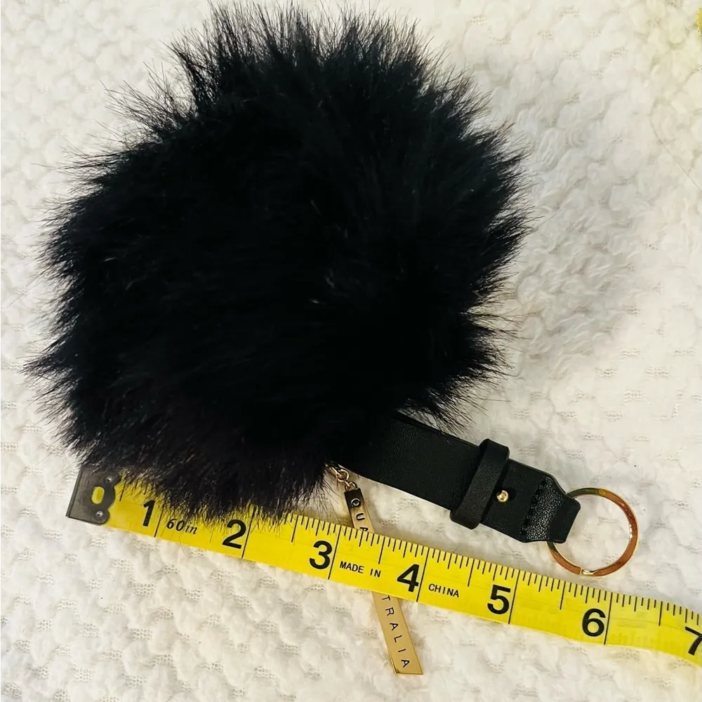 QUAY Key Chain Faux Fur Pom - Image 3