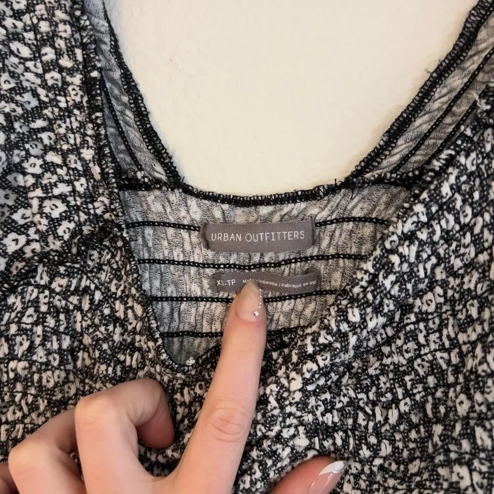 UO Angelo Smocked Babydoll Bodice Top​ - Image 4