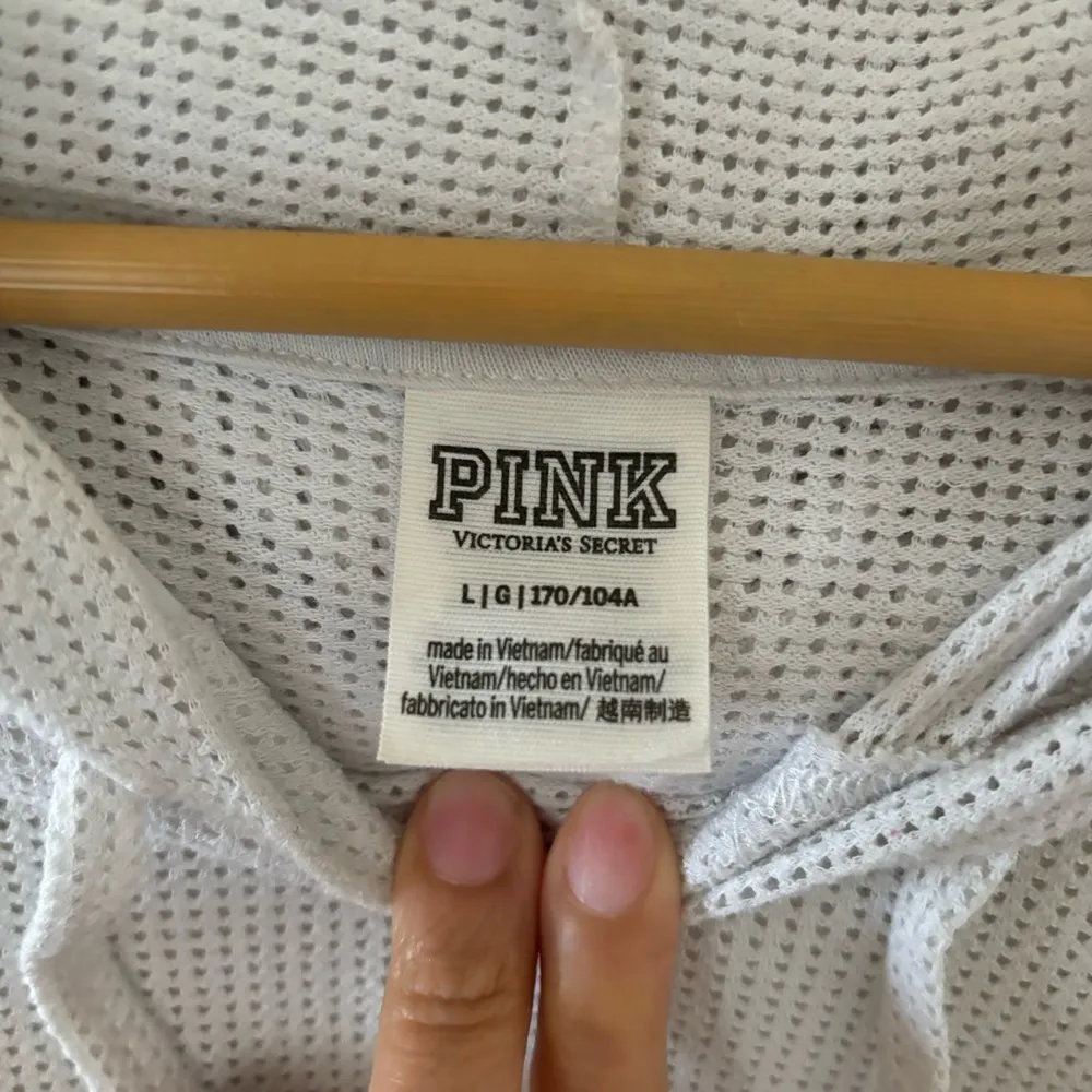 Pink Victoria’s Secret pullover eyelet hoodie Size Large - Image 8