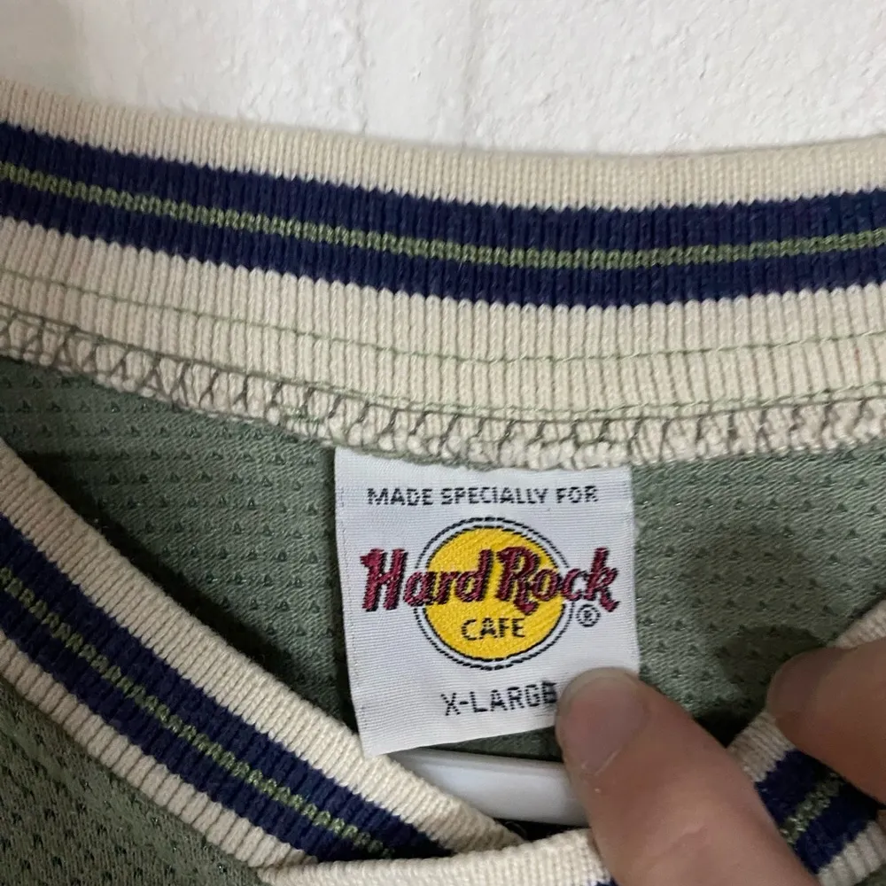 Hard Rock Cafe Olive V-Neck Men's Tee X-Large - Image 3