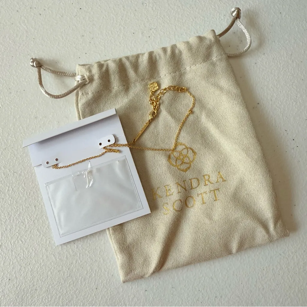 Kendra Scott NWOT 14 k Gold plated ivory mother pearl Pendant Necklace - Image 3