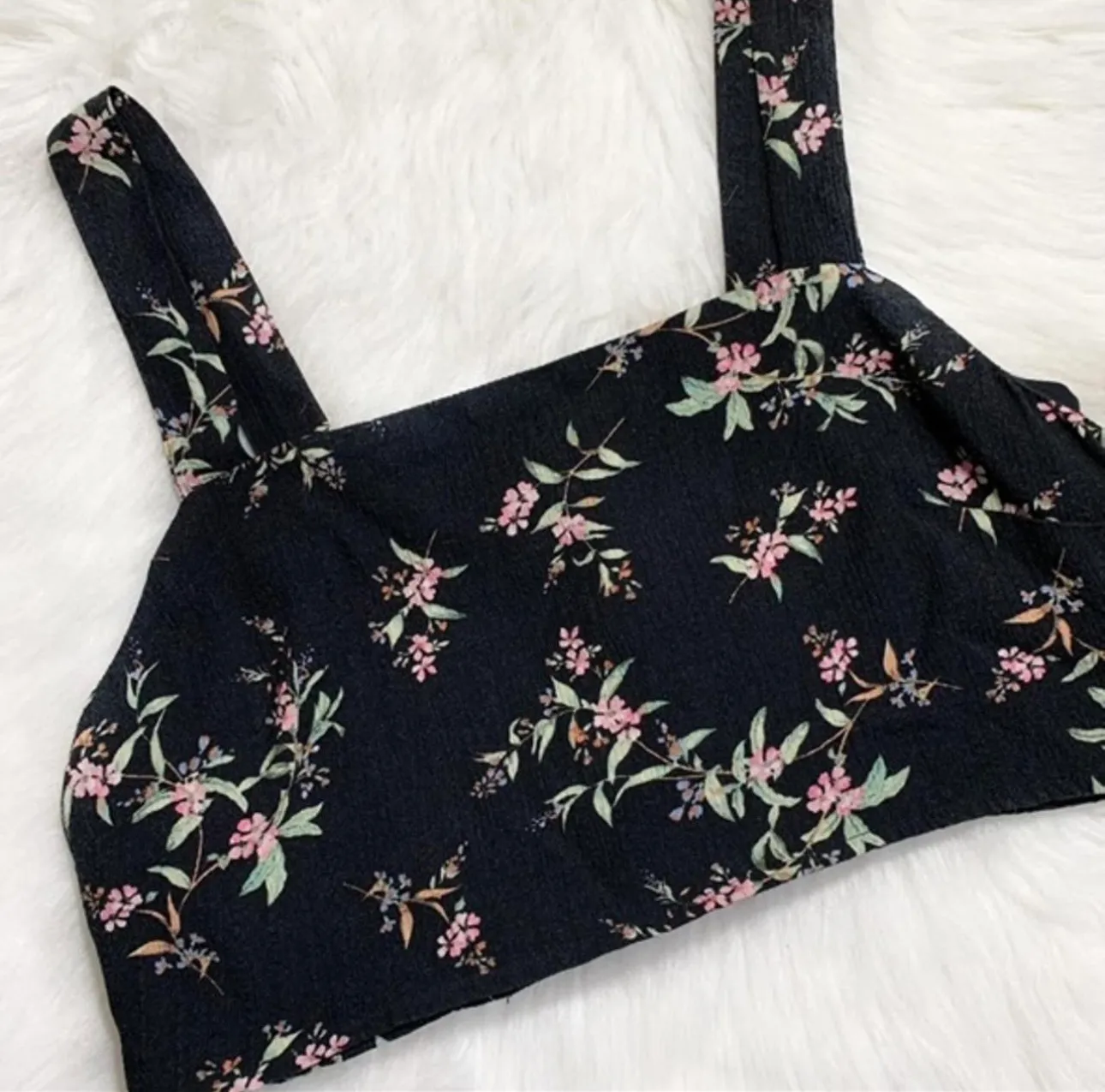 Tie Back Floral Crop Tank Top - Image 4
