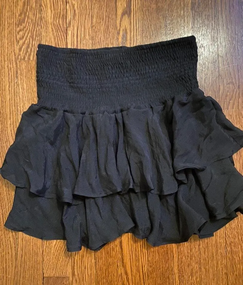 SheIn NWOT ruffle Skirt  - Image 2