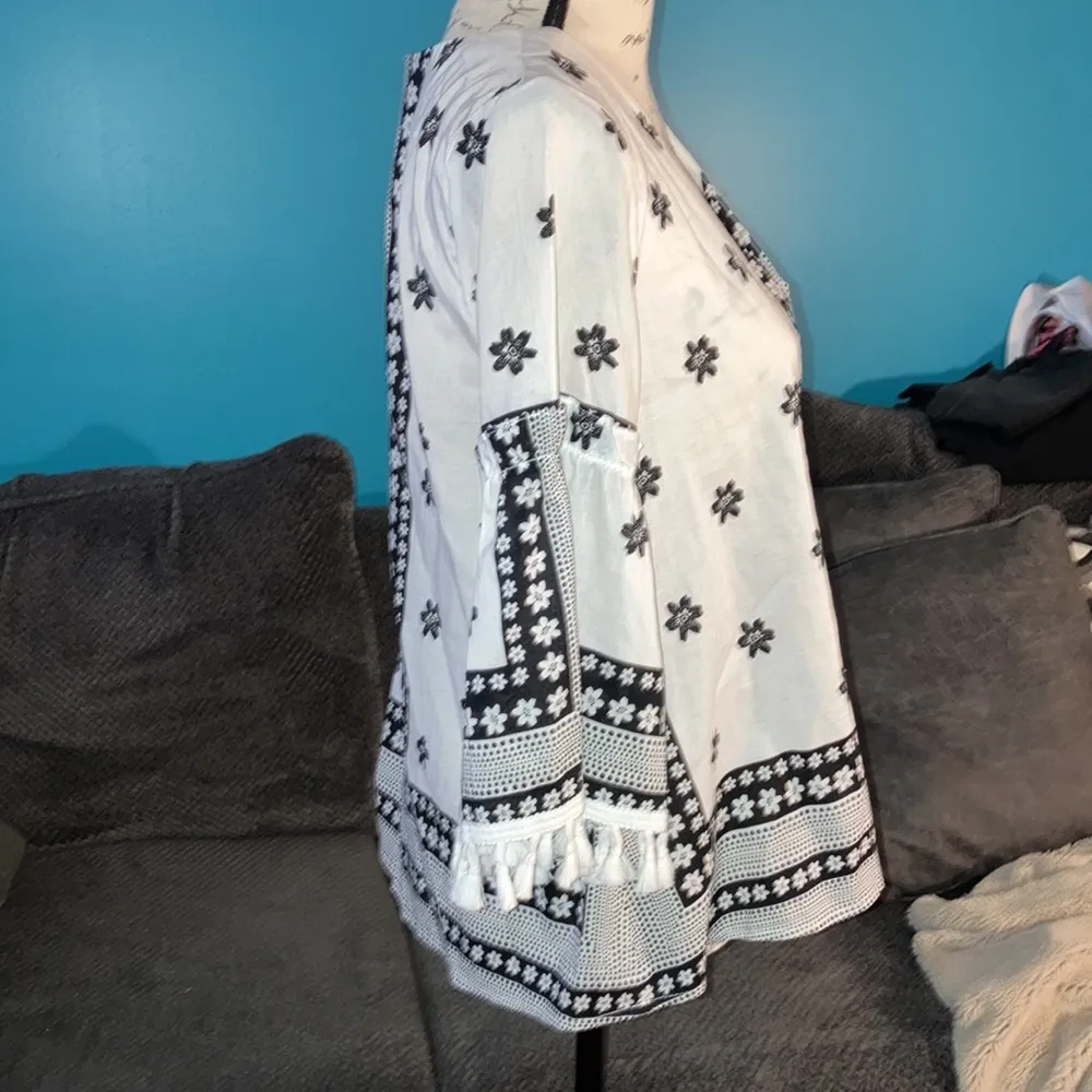 🎉4 for $20 Soho Lightweight Blouse, Medium - Image 3