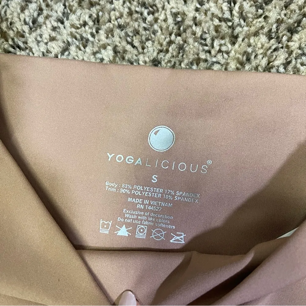 Yogalicious High Waisted Crossover Flare Leggings size S Beaver Fur Color - Image 6