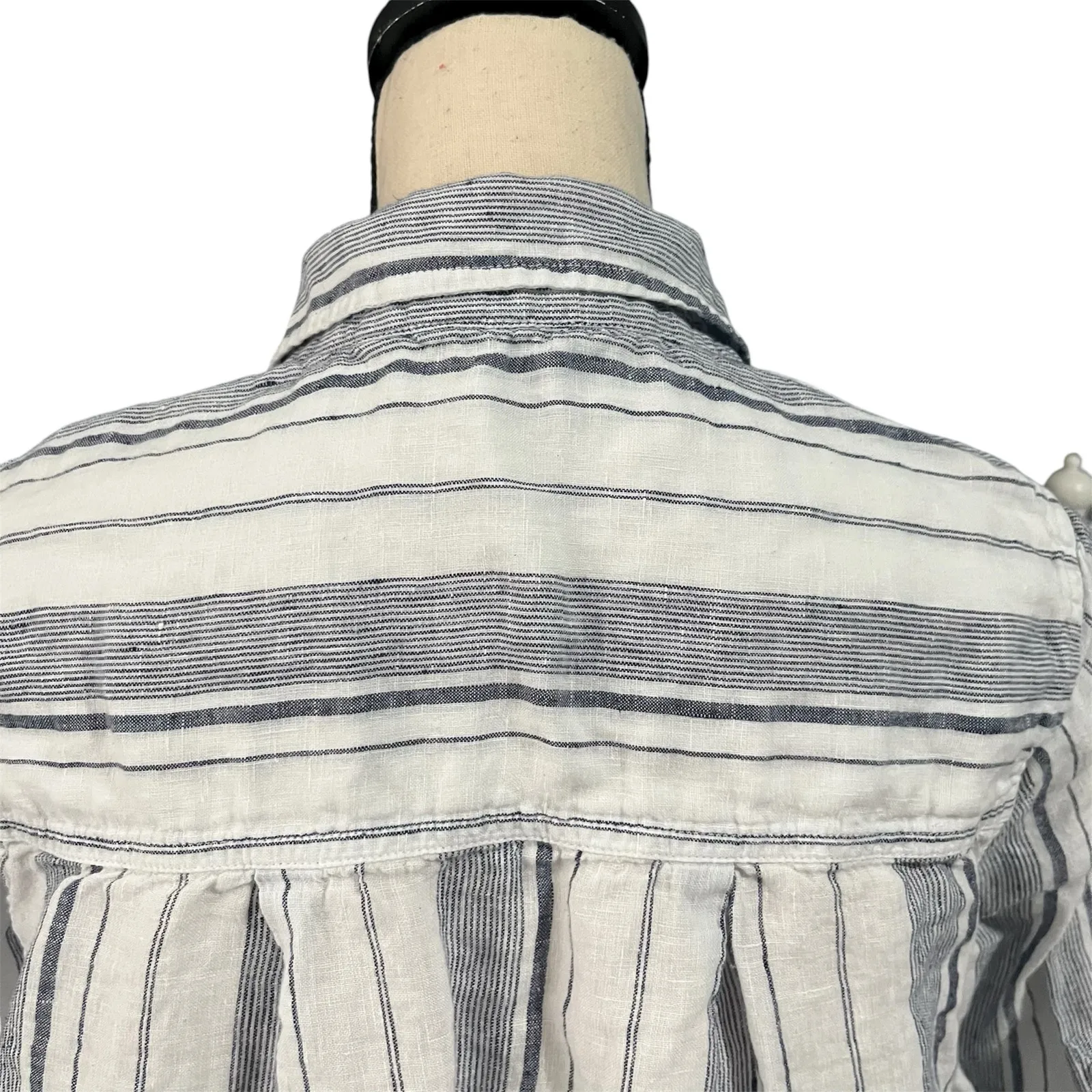 Athleta Women's 100% Linen Navy White Striped Beachy Peninsula Tunic Top Sz M - Image 4