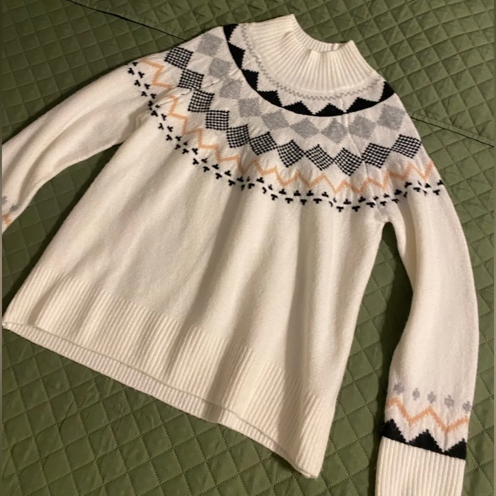 Vince Camuto Sweater - Image 3