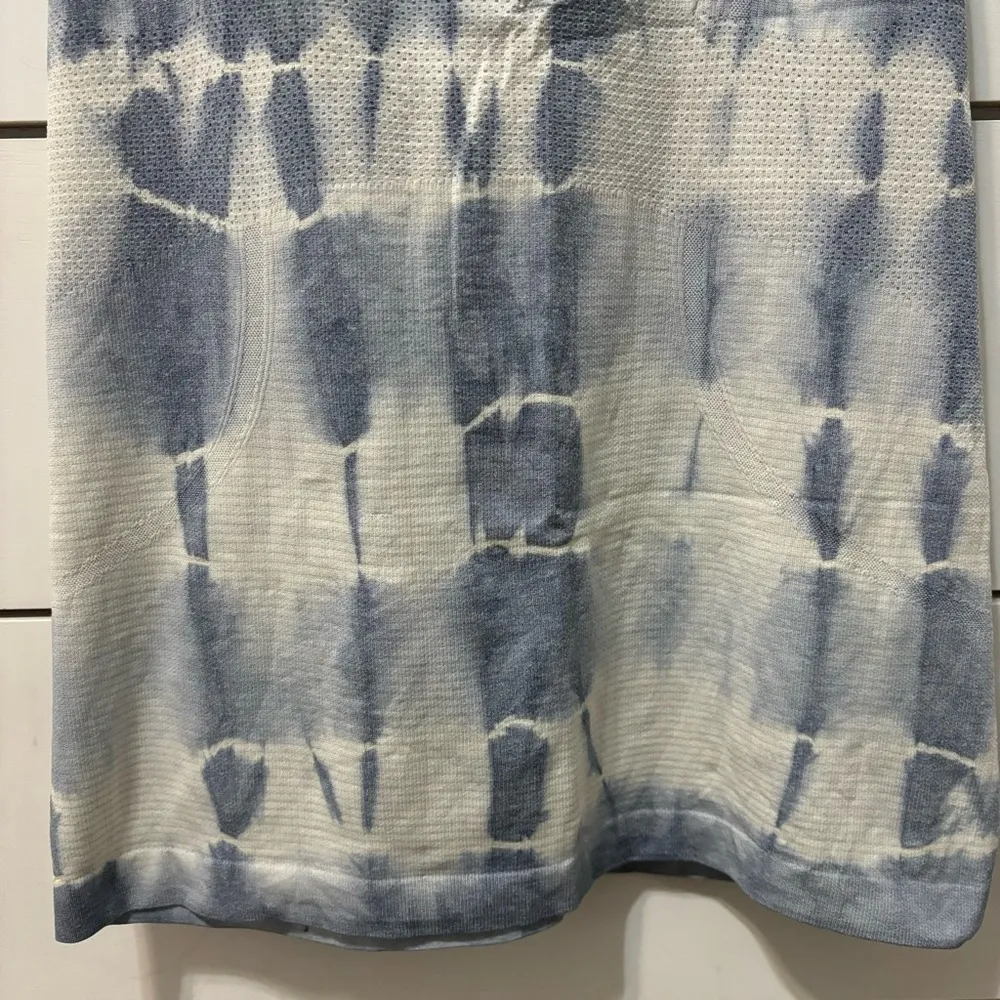 Lululemon Swiftly Tech Racerback
Heathered Silver Fox - Image 6