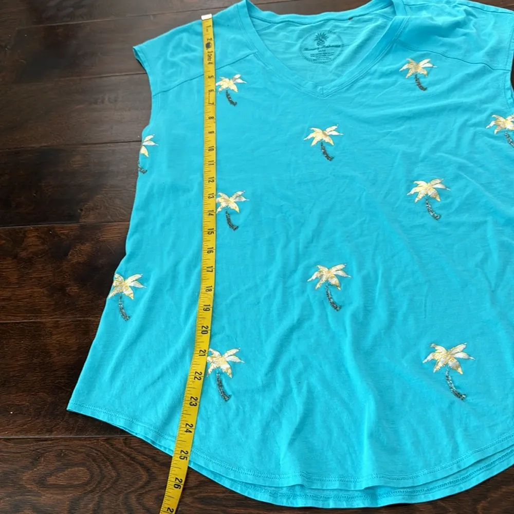 Tommy Bahama Turquoise top with palm trees embellishment - Image 5