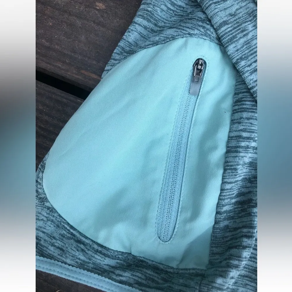 Nike Running Therma Sphere Element Base Layer Jacket Size Small - Image 2