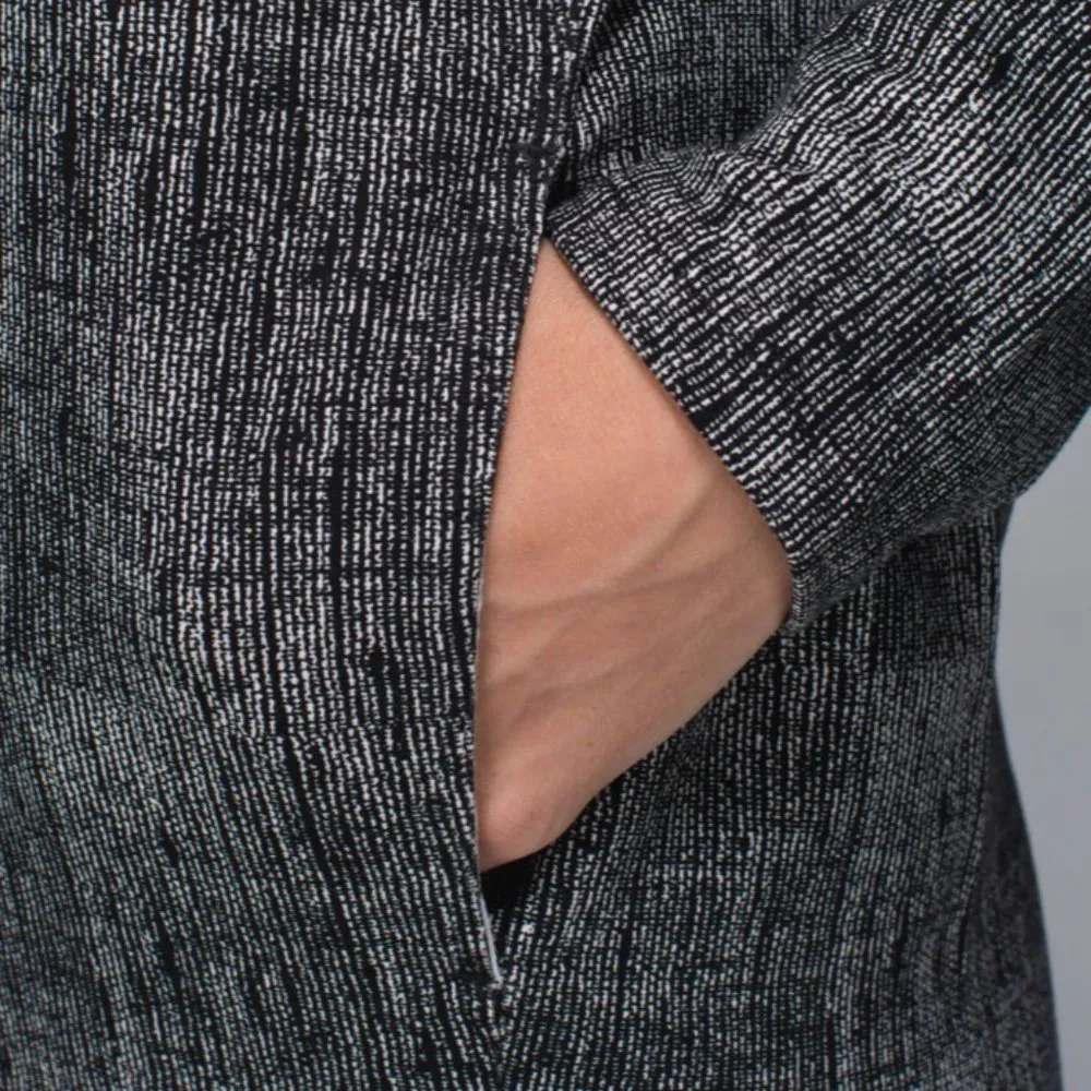 Lululemon Comme To Cozy Dress Burlap Texture Black Dune Size 10 - Image 4