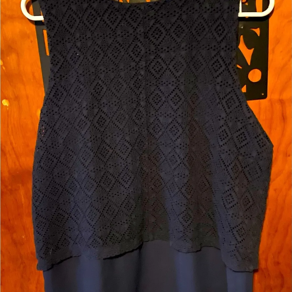 Woman’s Tank Top Sleeveless stretchy Crochet under is sheer lining Size L - Image 2