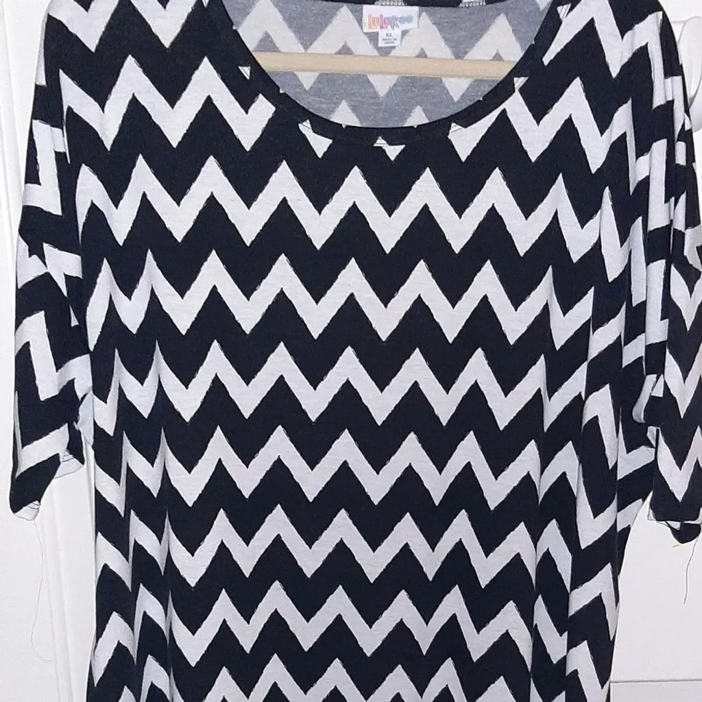 LuLaRoe 🌟3 for $21🌟 Women's  xl Irma - Image 5