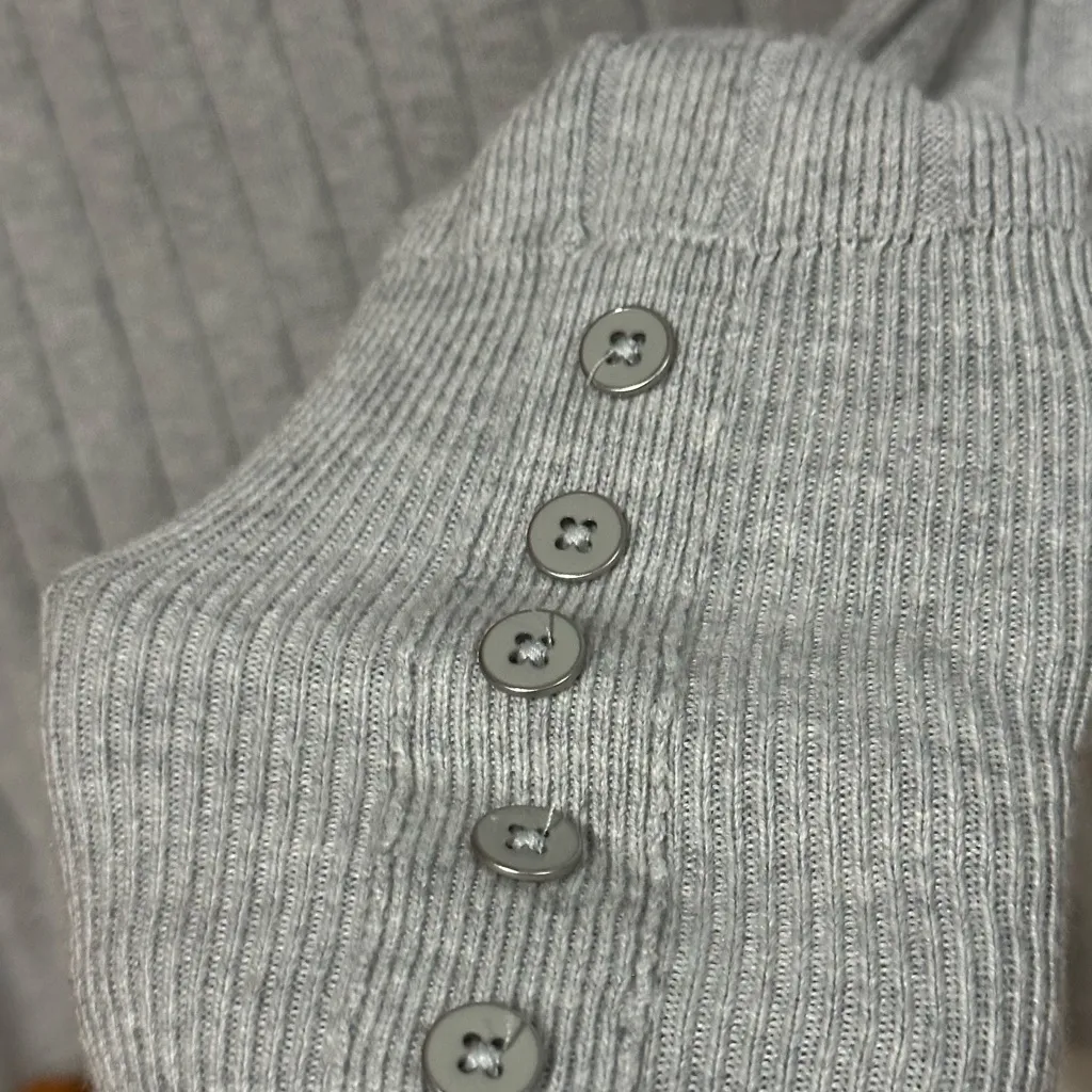 NWT! Talbots Light Gray Ribbed Turtleneck Sweater - Image 2