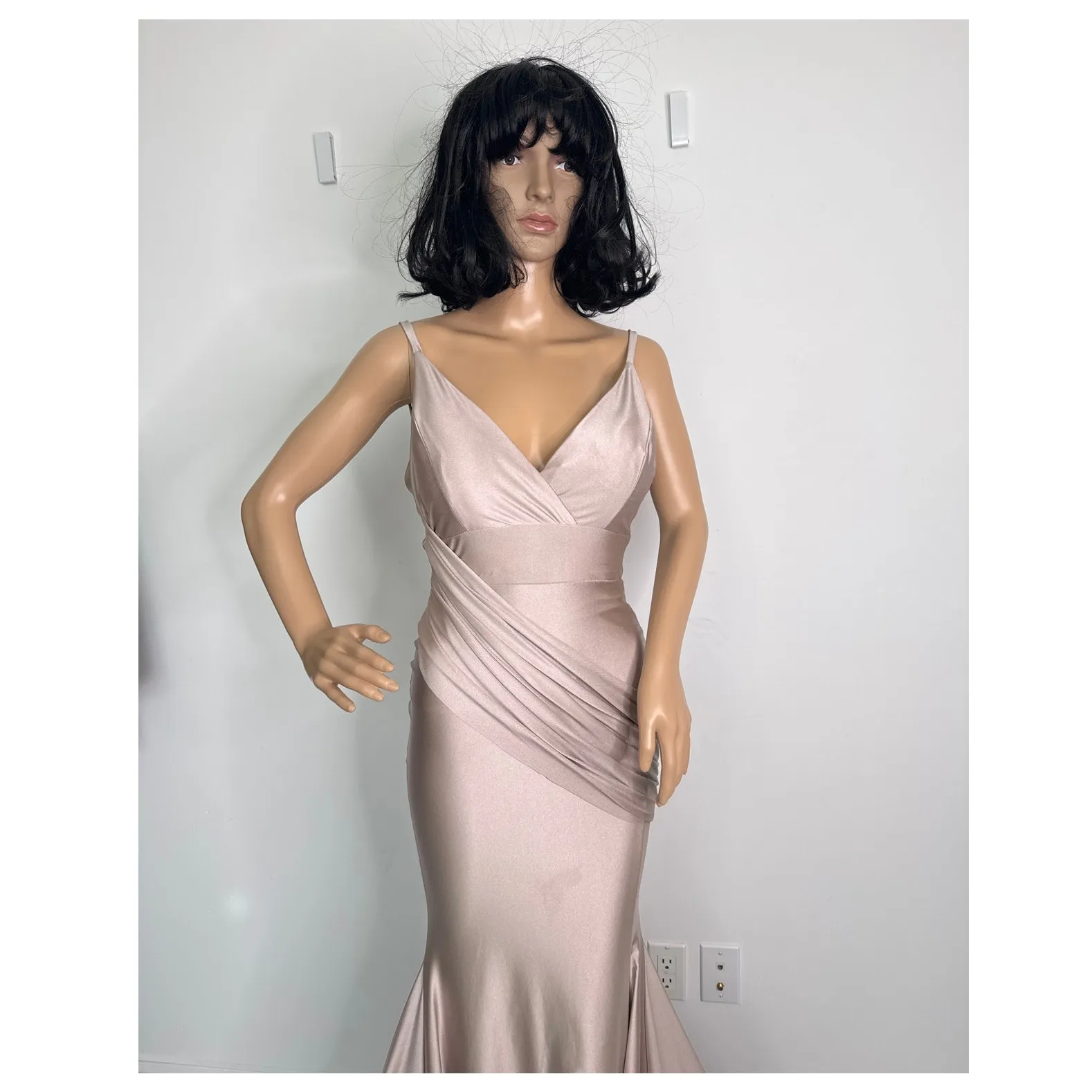 2010s Jessica Angel Champagne Satin Mermaid Gown with pooled train Size XS - Image 14