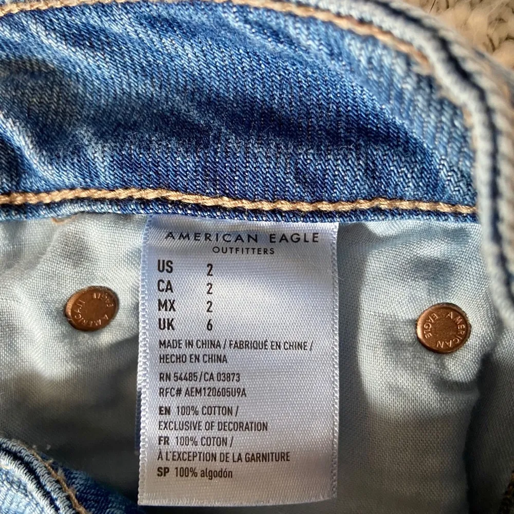 ••Boyfriend Fit Button Fly Shorts - Image 6