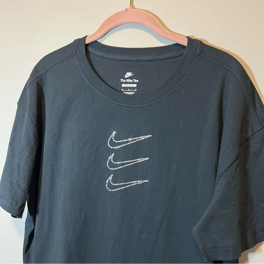 Nike Women’s Black Loose Fit Bedazzled Shirt Medium - Image 2