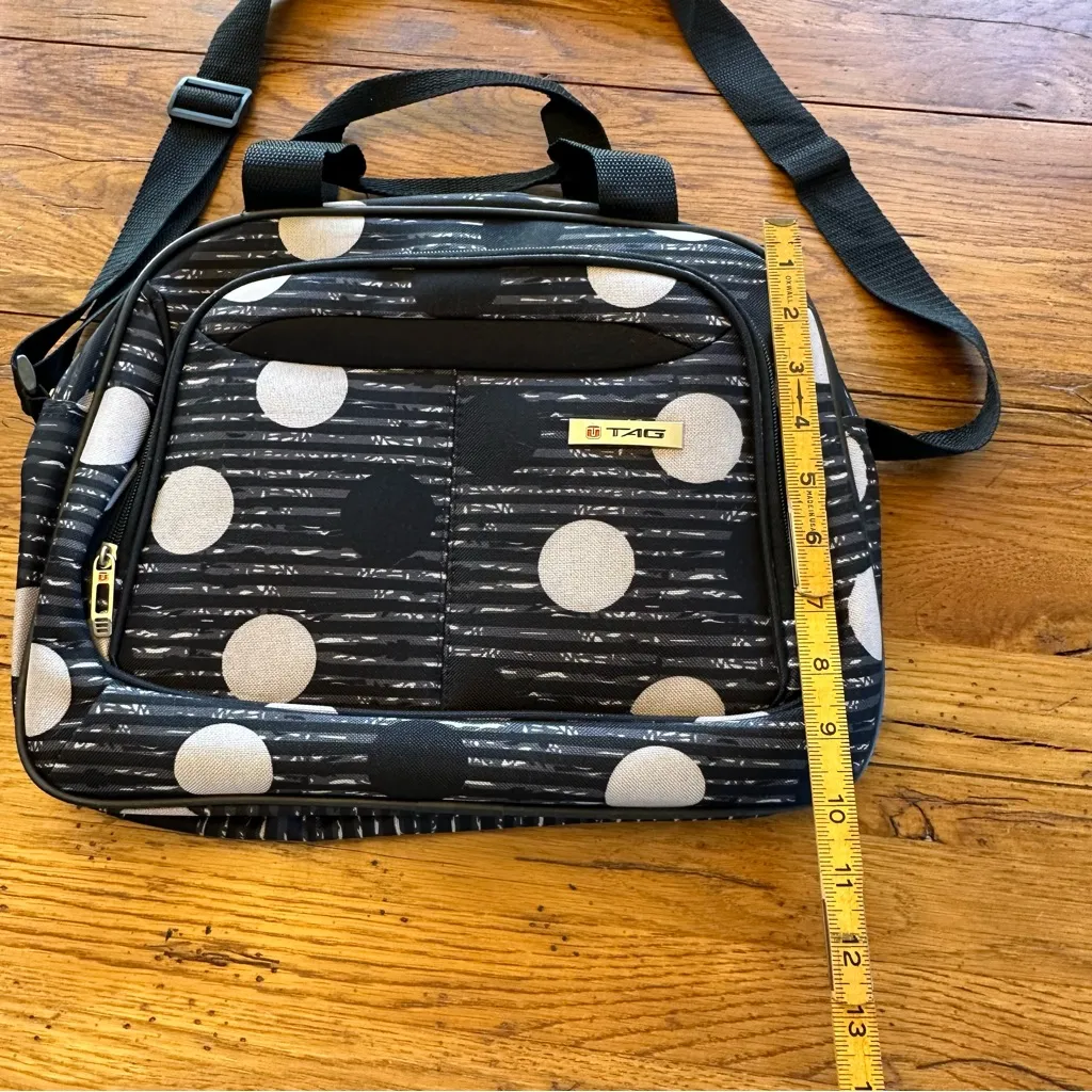 TAG Overnight Weekender Carry On Bag Black - Image 3