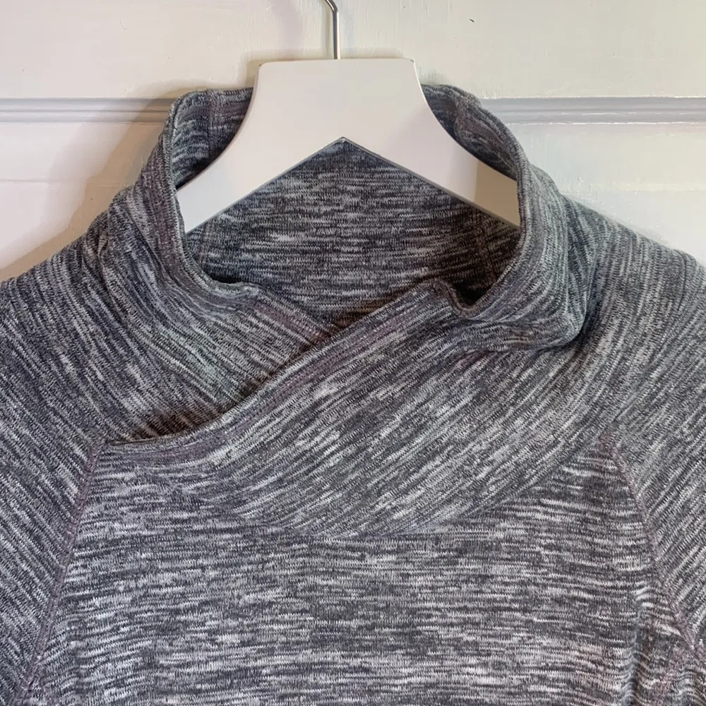 Athleta Gray Techie Sweat Track Yoga Sweatshirt Top W-140 Size Small - Image 3
