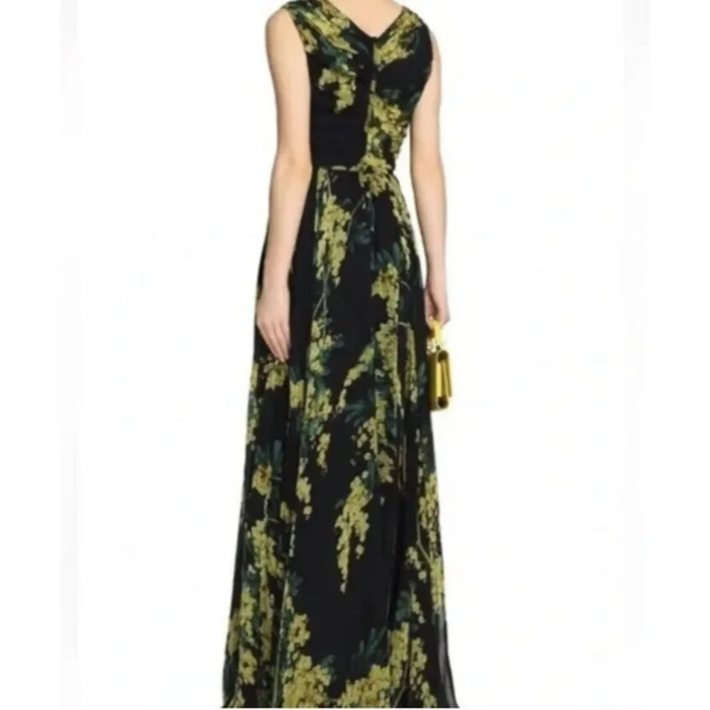 NWOT Dolce&gabbana Floral Print Silk Gown Size 38 - Image 2