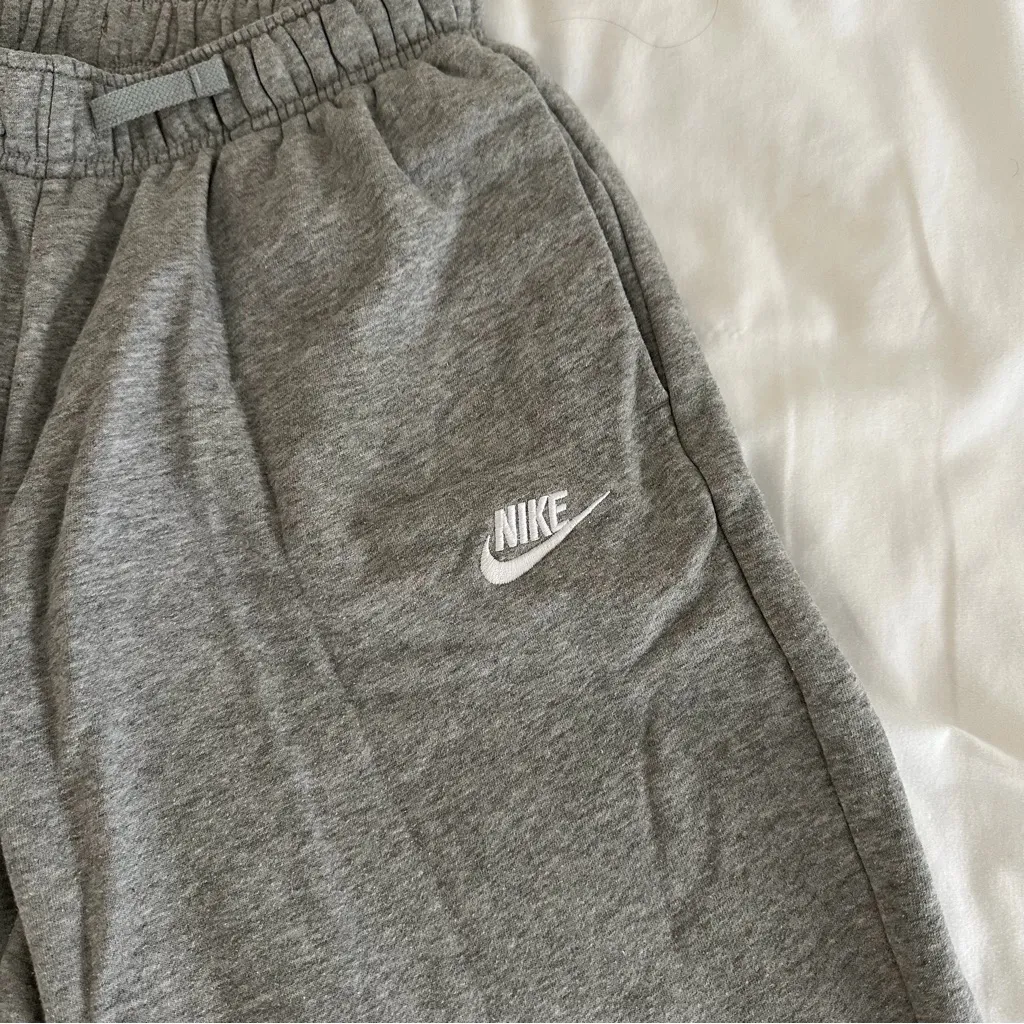 Nike Cinched Sweatpants - Image 3