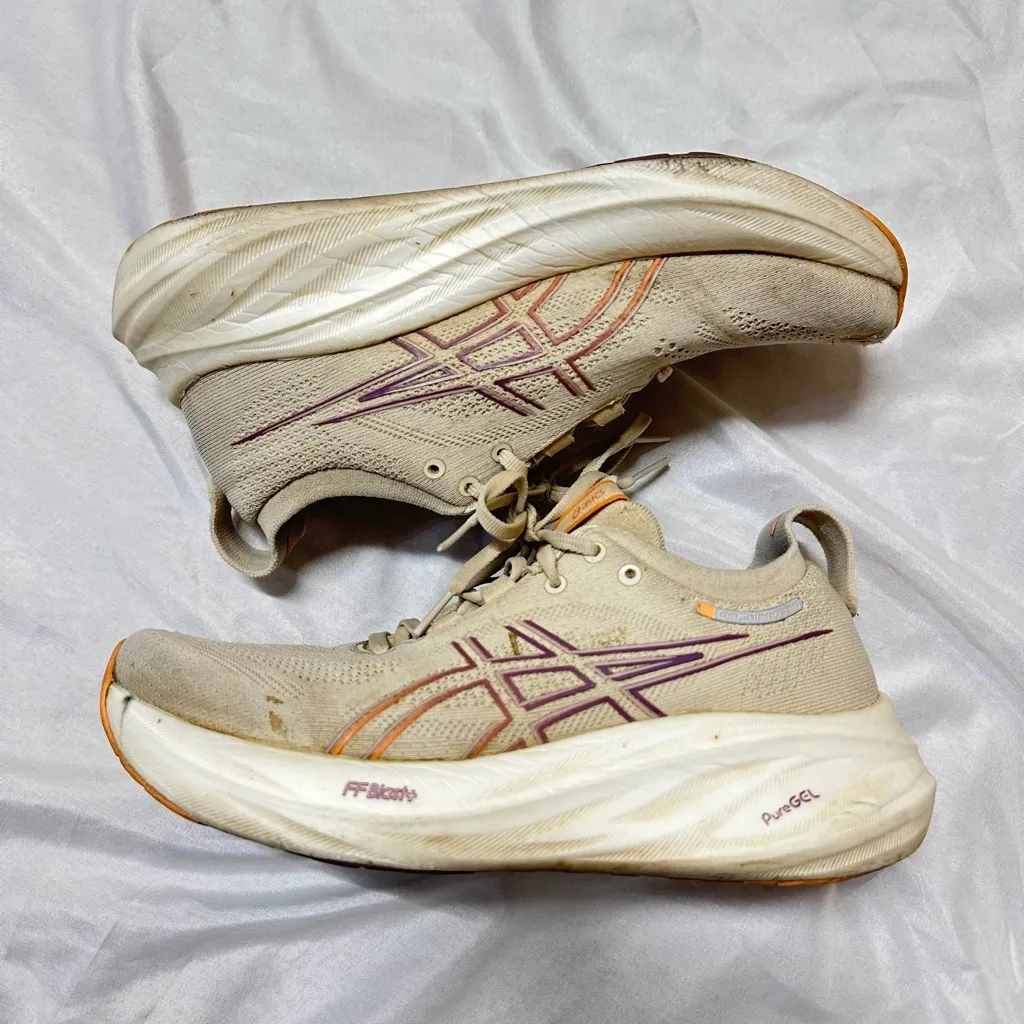 Asics Gel Nimbus running shoes - Image 2