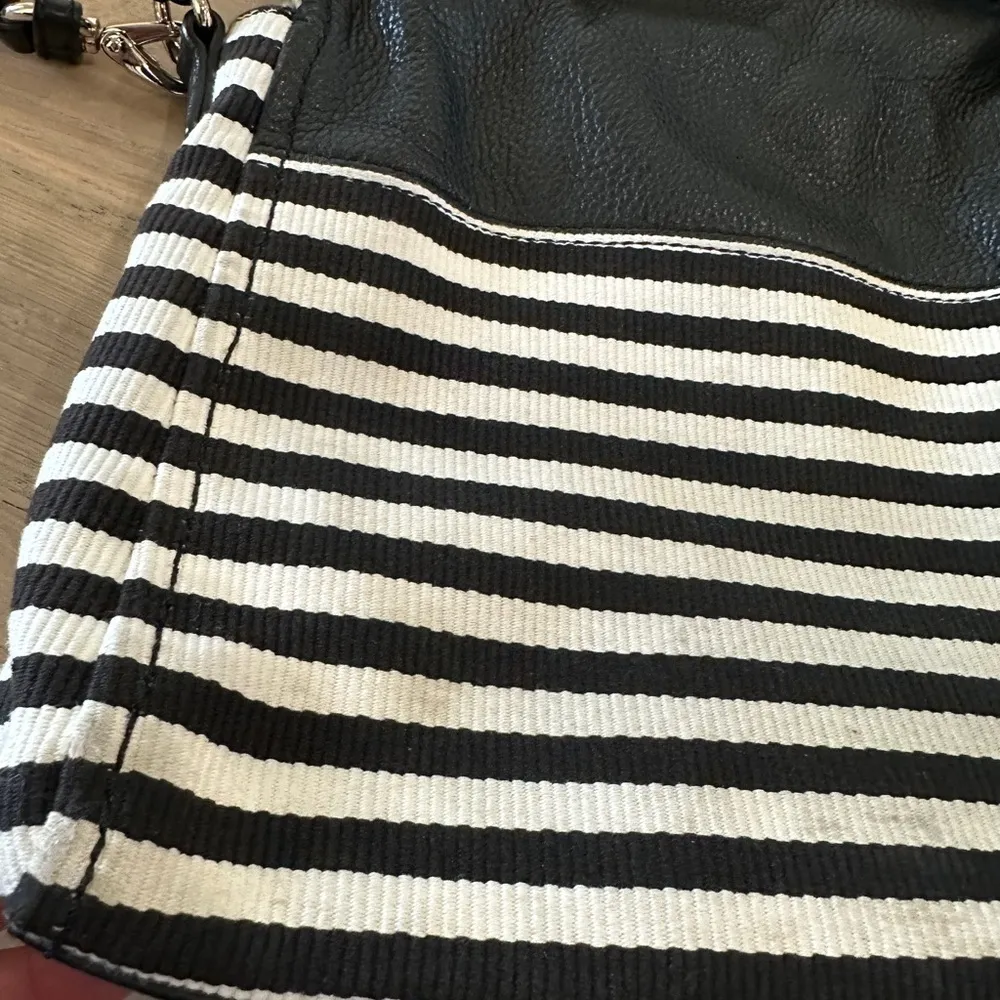 Kate spade cobble hill toddy bag black white striped purse - Image 7