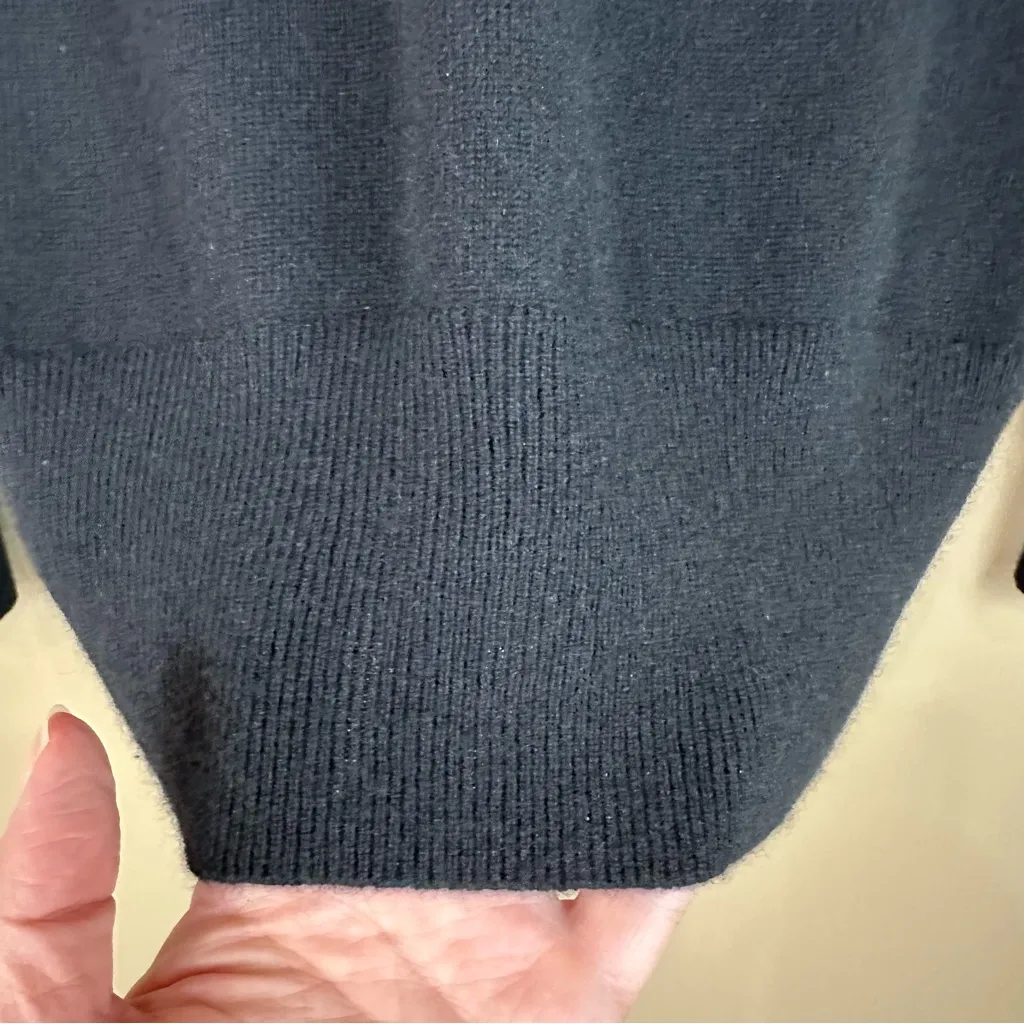 Prive Cashmere Black V - Image 4