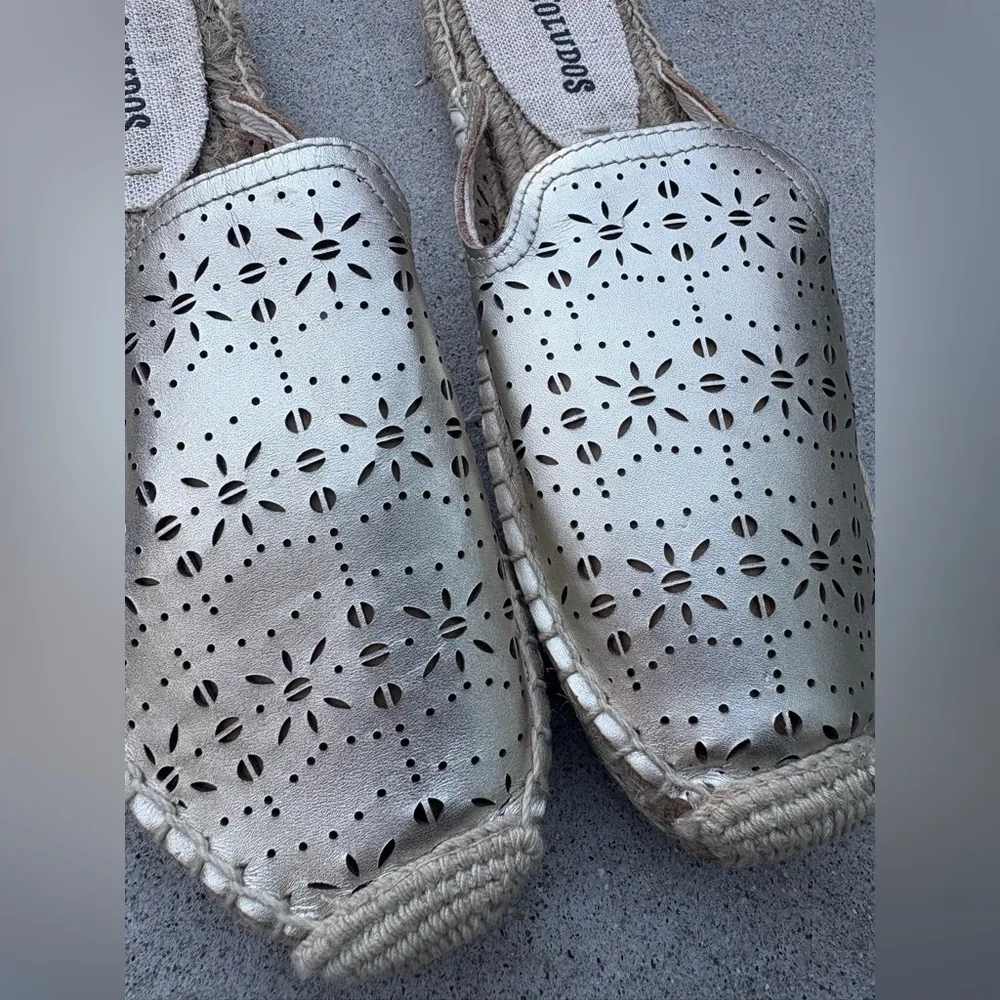 Soludos Gold Eyelet Floral Woven Mules Women’s Size 5.5 - Image 6