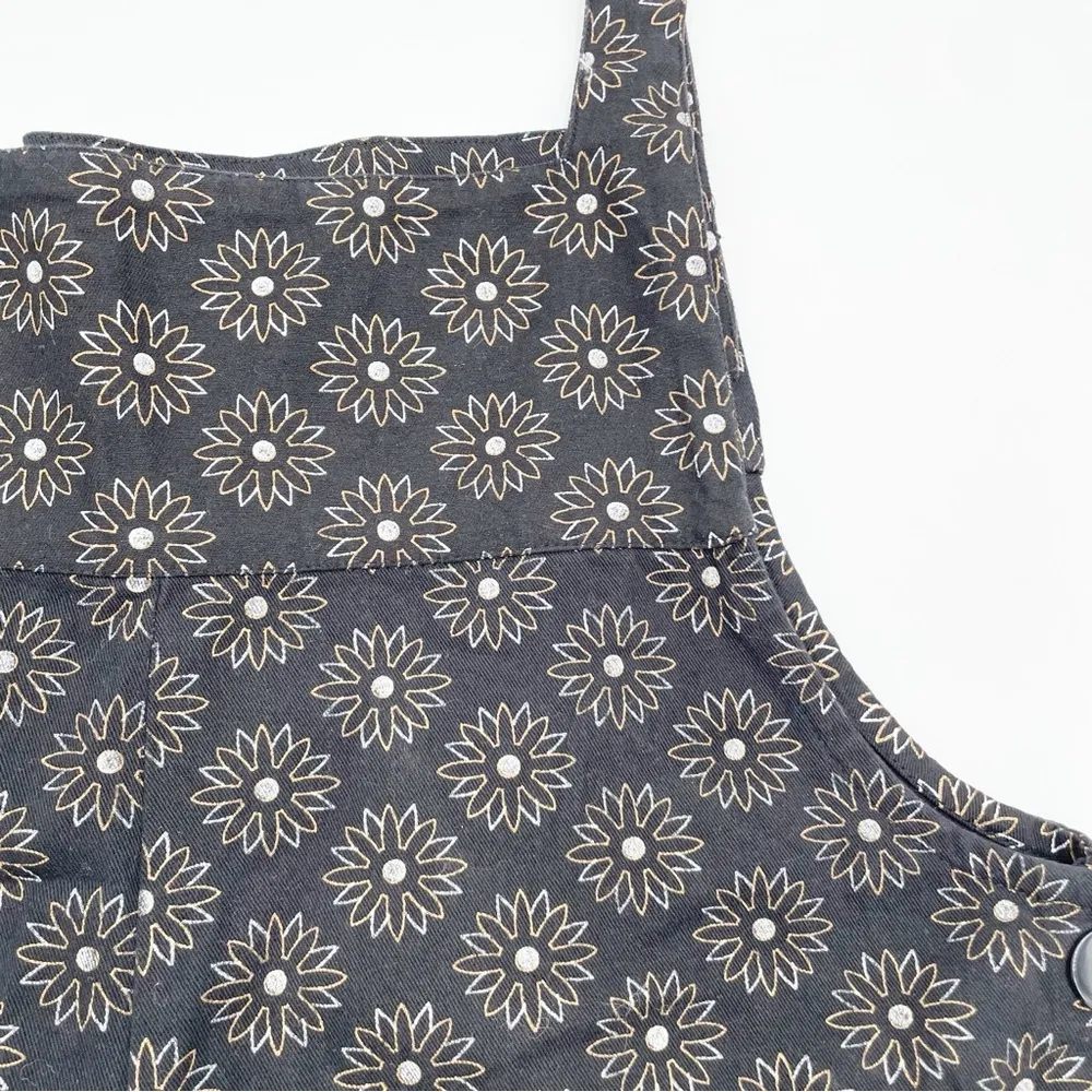 Earthbound Cotton Overall Shorts Romper Black Silver Gold Floral Size Medium - Image 5