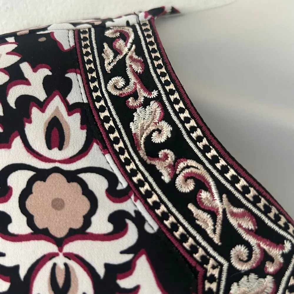 White House Black Market Floral Bell Sleeve Embroidered Neck Mini Dress XXS - Image 3