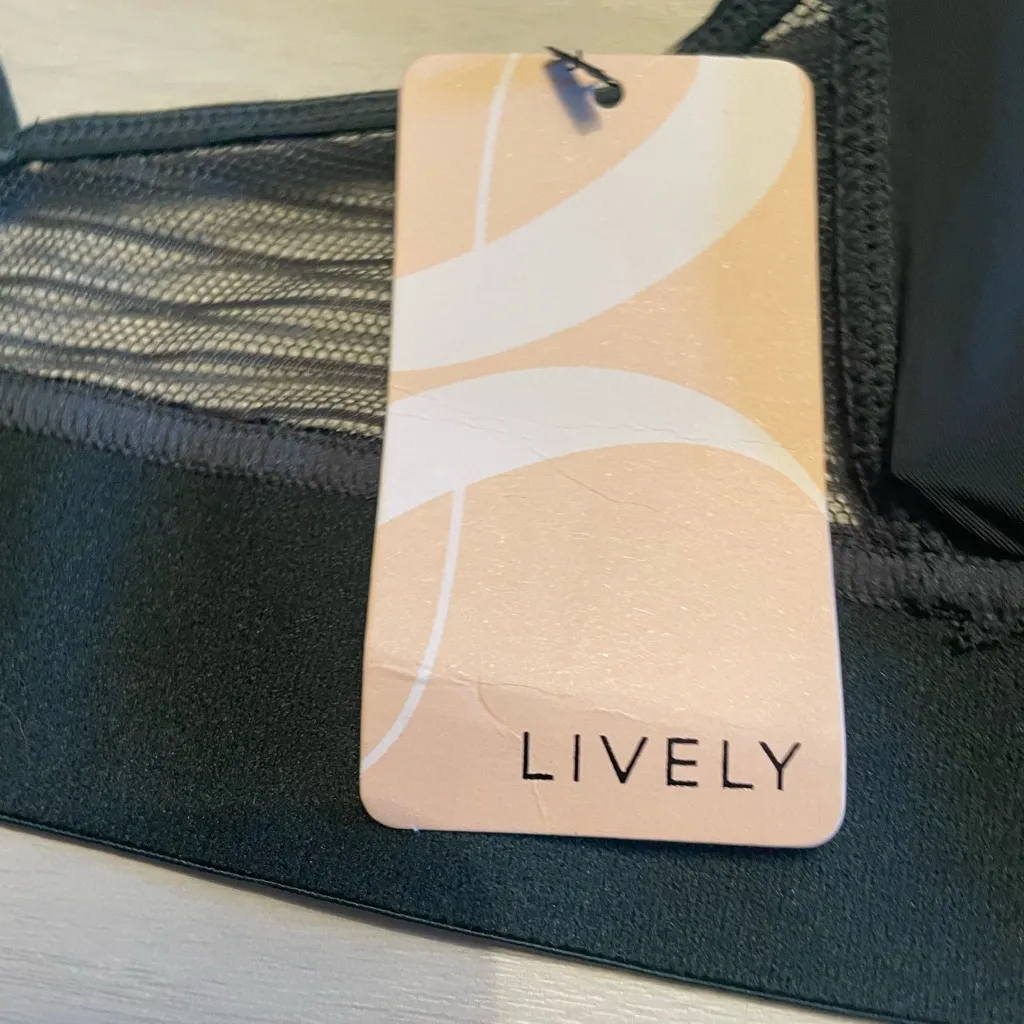 Lively Emerald Green Mesh Women's Bra Size L - Image 8