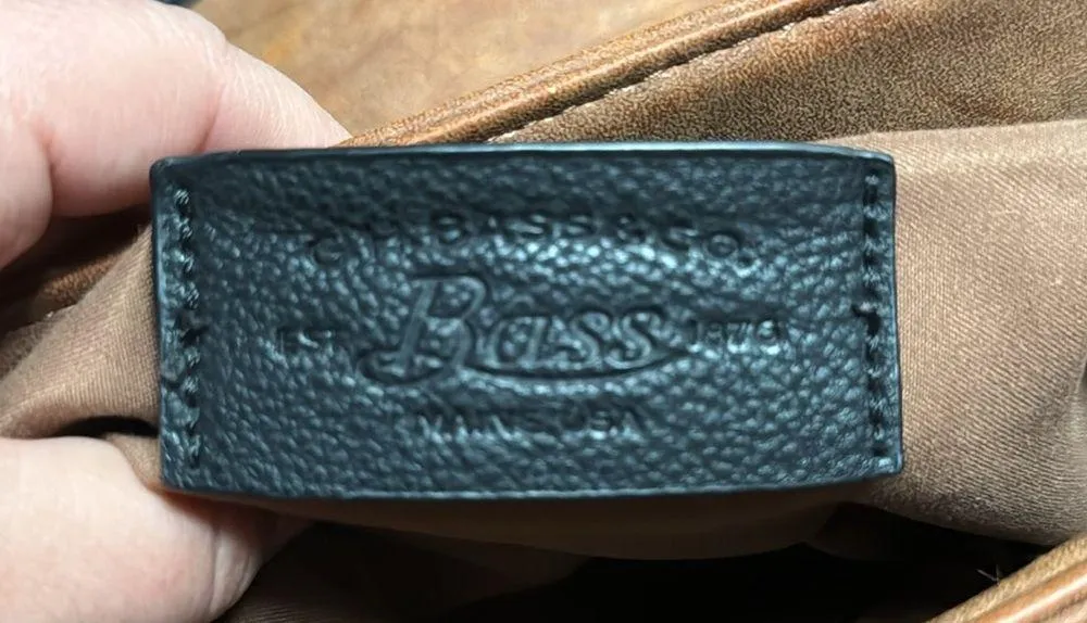 G.H. Bass & Co. Leather Crossbody Purse Tan - Image 7