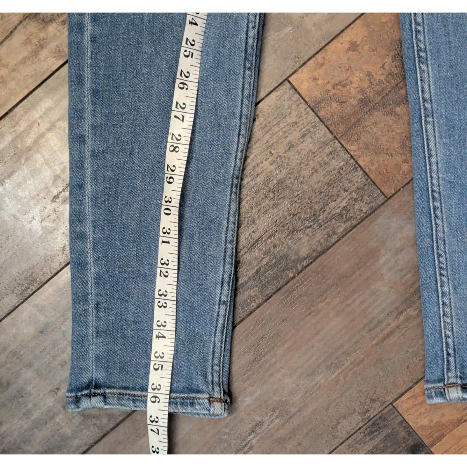 VIGOSS Thompson Tomboy Skinny Jeans Light Wash Distressed Denim 27 - Image 5