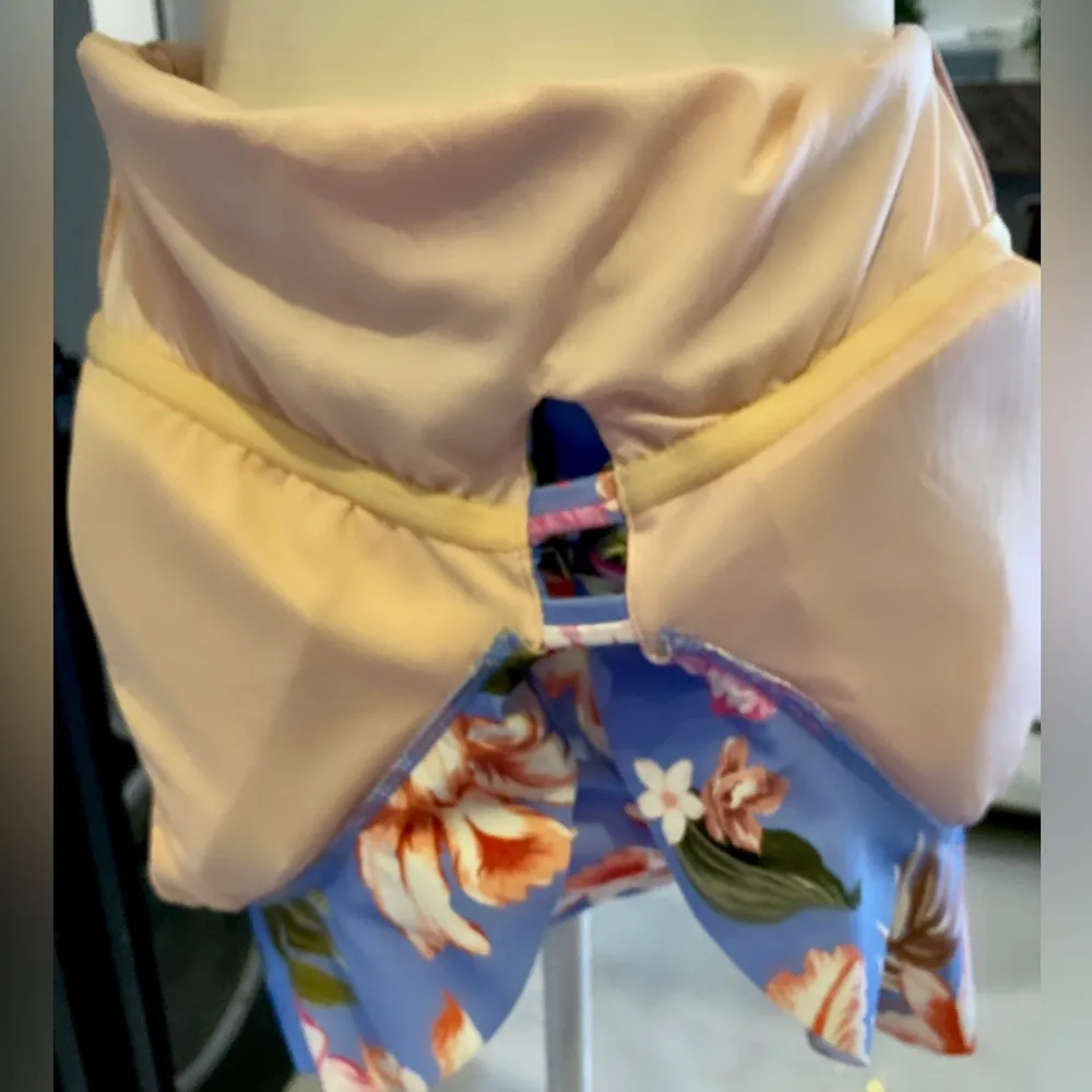 NWT Women's  XL Over the Shoulder Ruffle One Piece Swimsuit - Image 6