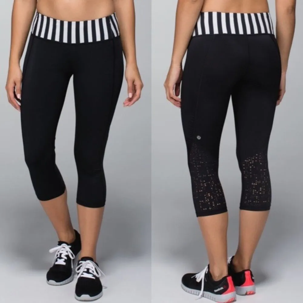 Lululemon Cropped Leggings Water Bound Size 4 - Image 2