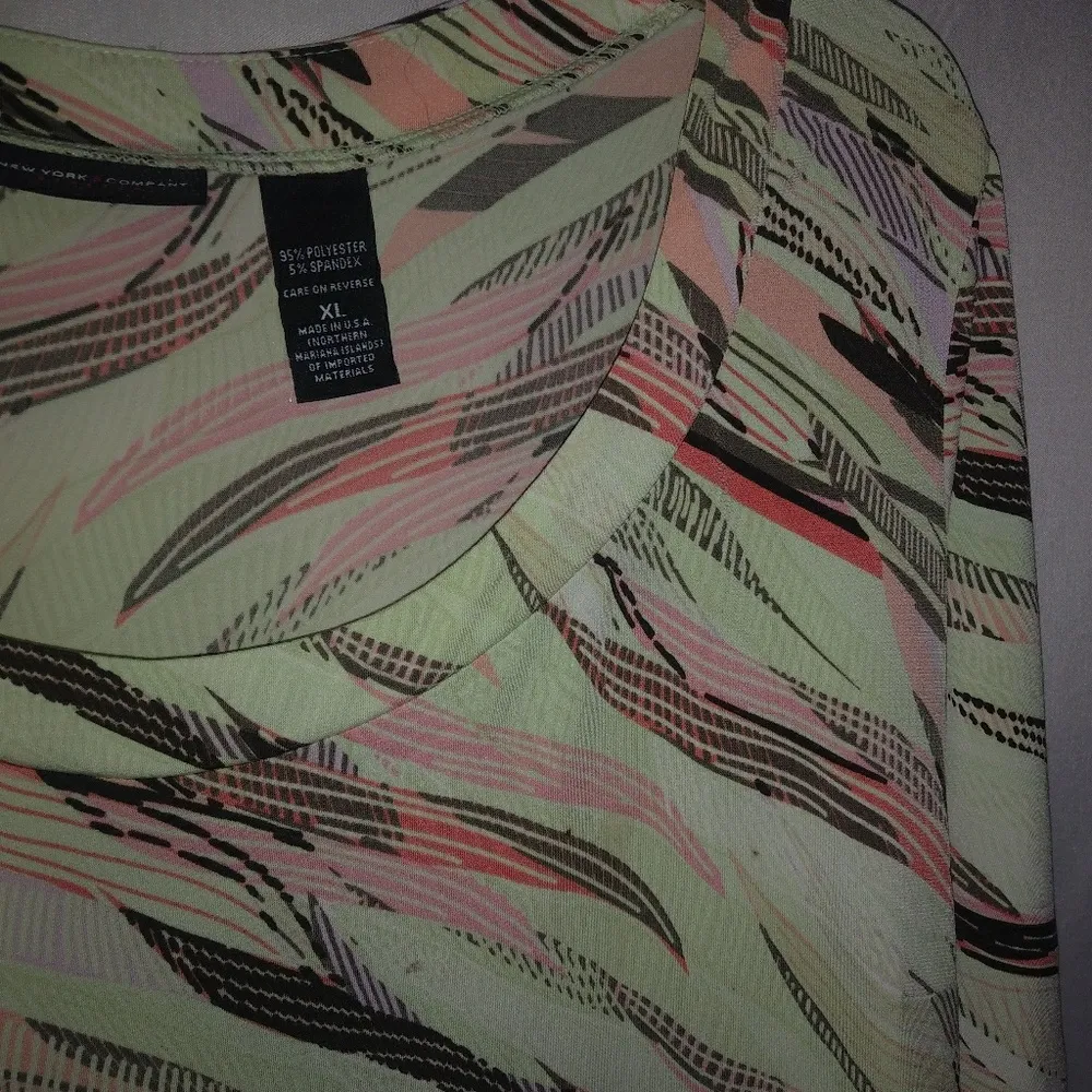 NY&Co. XL Mint Pink Coral Brown Top Plus Green Size 16 - Image 3