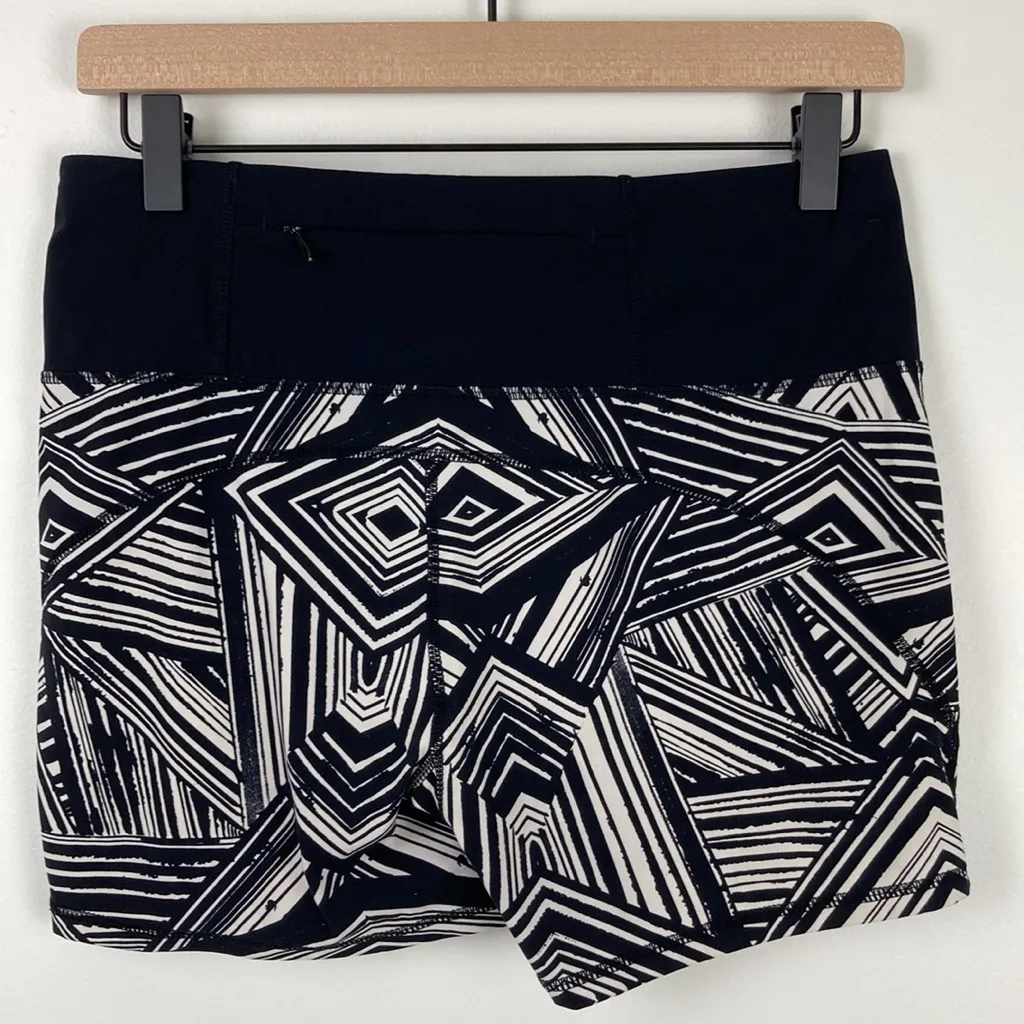 Sweaty Betty Power Shorts Biker Women’s Size Medium Black White 4” - Image 5