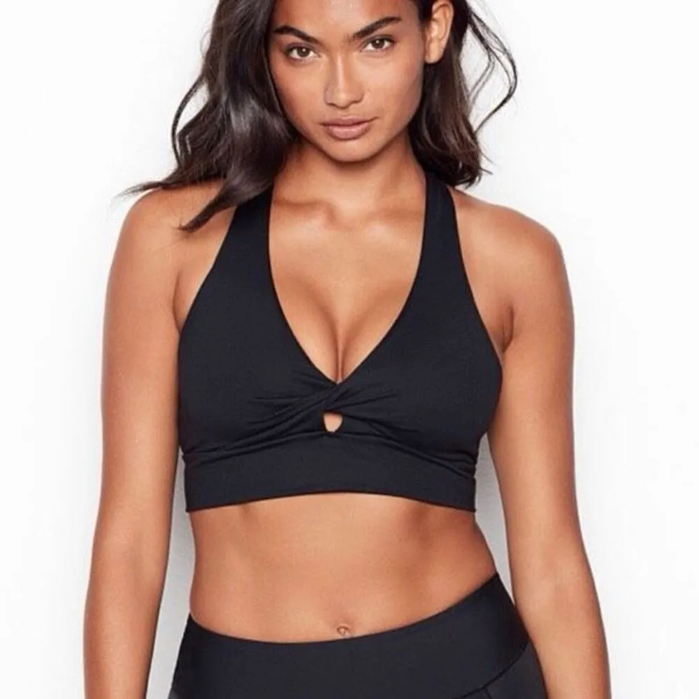 ✨Victoria’s Secret Twist Front Black Sz Large Sport Bra✨ - Image 2