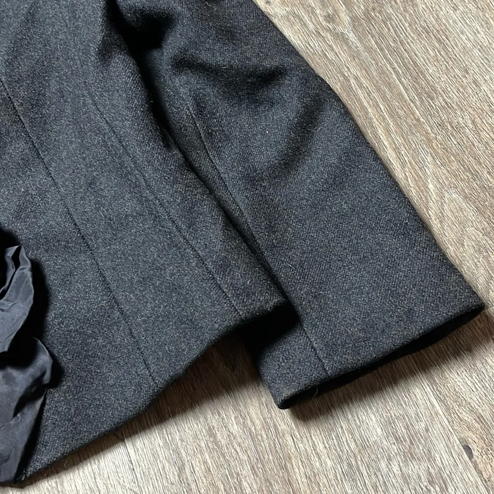 J. Crew Black Wool Ruffle Top/Blazer Size 4 - Image 6