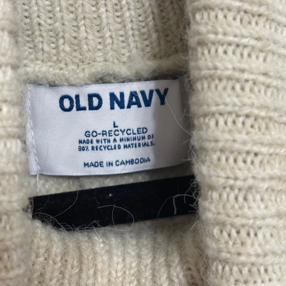 NWT Old Navy Sleeveless Cropped Cozy Plush-Yarn Cable-Knit Turtleneck Sweater L - Image 7