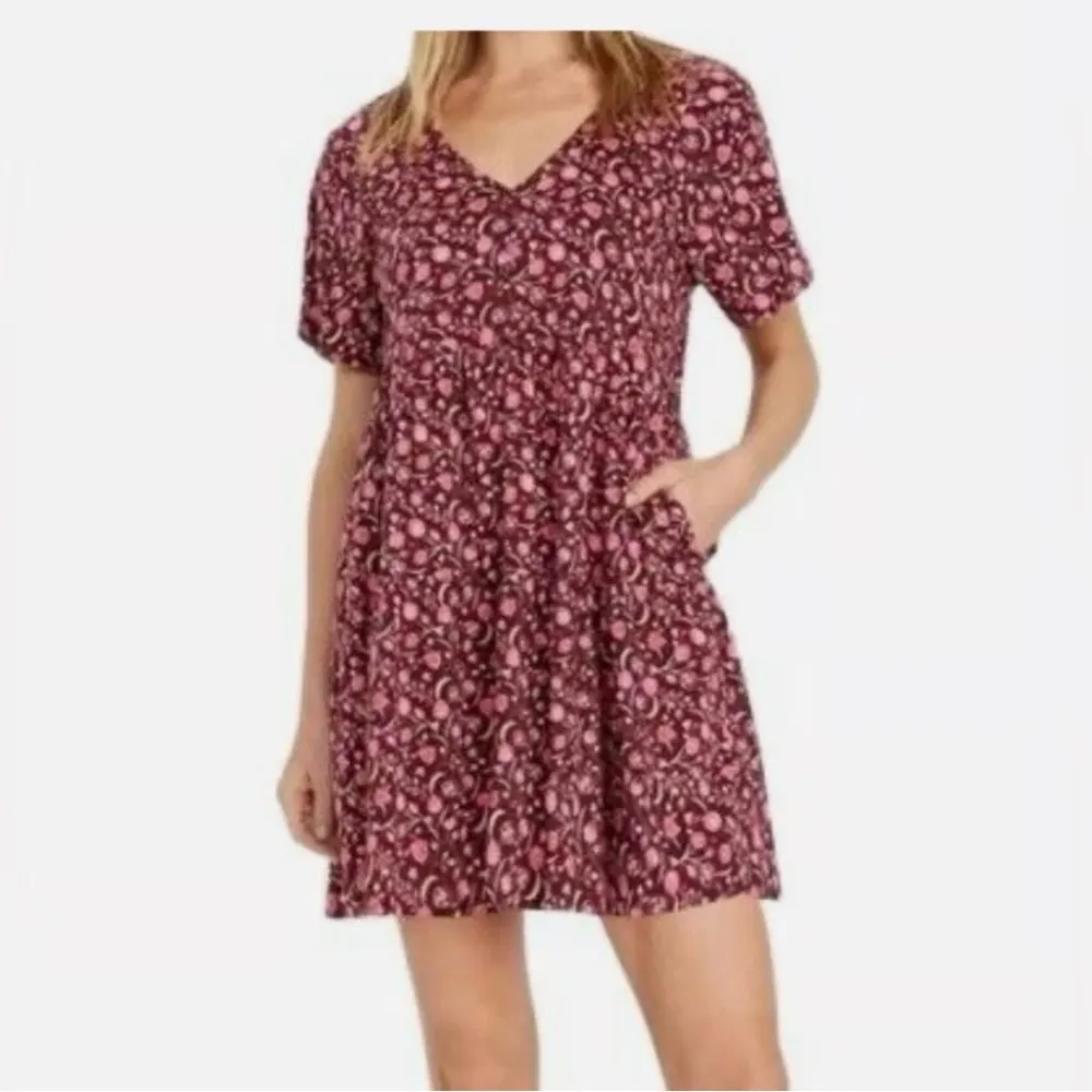 Old Navy Burgundy Floral V-Neck swing Dress - Image 3