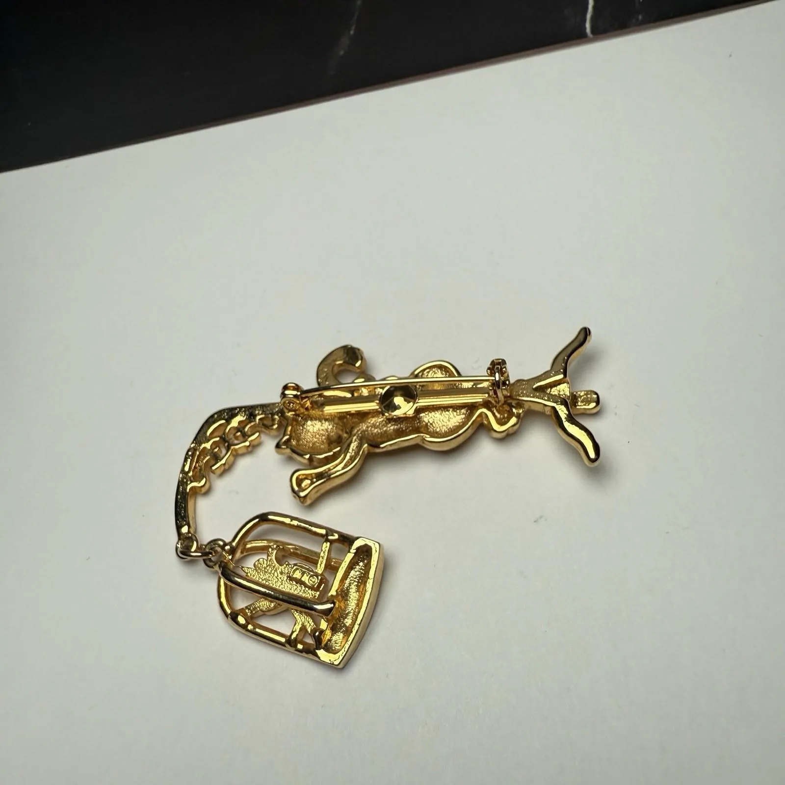 Signed JJ Cat Climbing Bird Cage Stand Gold Tone Brooch Pin Jonette Jewelry - Image 11