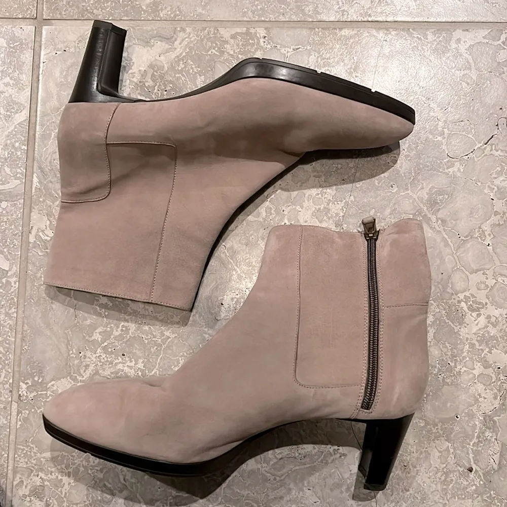 Aquatalia Danni Suede Weatherproof Ankle Boots (Made in Italy) Size 12 MSRP $495 - Image 3