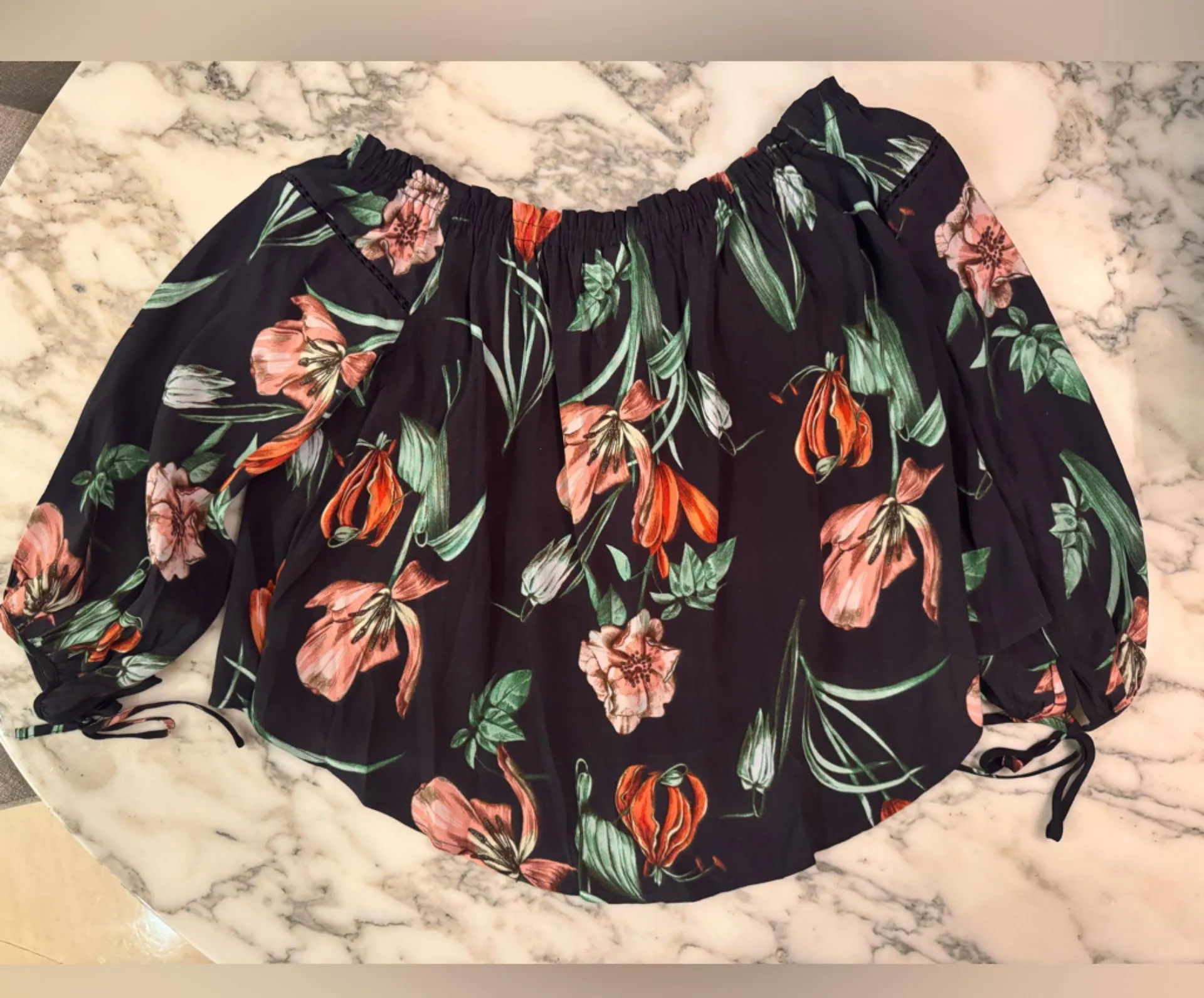 EUC Astr Black Floral Off-Shoulder Blouse Sz S - Image 3